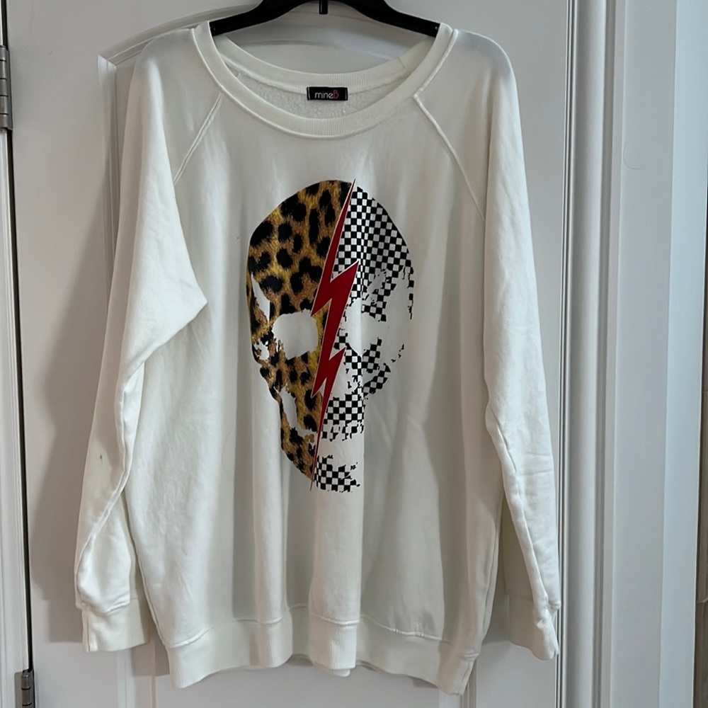 Sweatshirt